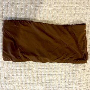 Skims fits everybody bandeau - cocoa- size medium. NWOT